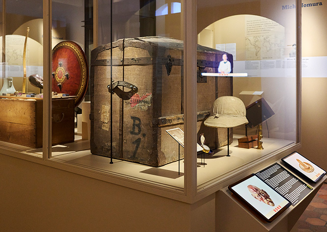 Lina Bögli reist auf Schloss Prangins